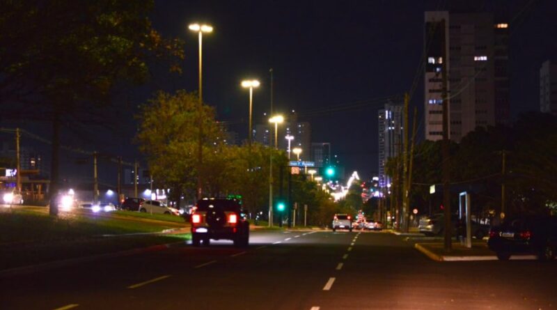 Mais claras e seguras: luzes de LED cobrem 100% da capital 